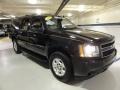 Black - Suburban LT 4x4 Photo No. 4