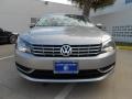 2013 Tungsten Silver Metallic Volkswagen Passat 2.5L SEL  photo #2