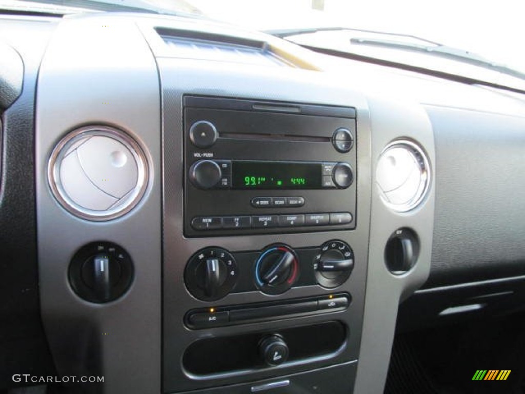 2004 F150 FX4 SuperCab 4x4 - Silver Metallic / Dark Flint photo #15