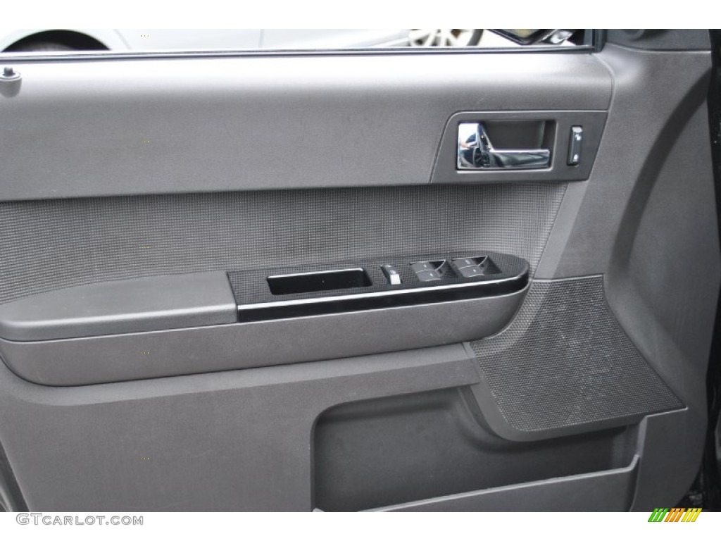 2011 Escape Limited V6 - Tuxedo Black Metallic / Charcoal Black photo #11