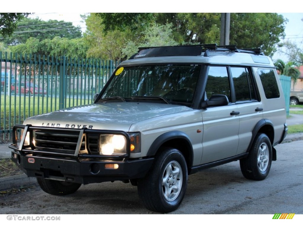 White Gold Land Rover Discovery