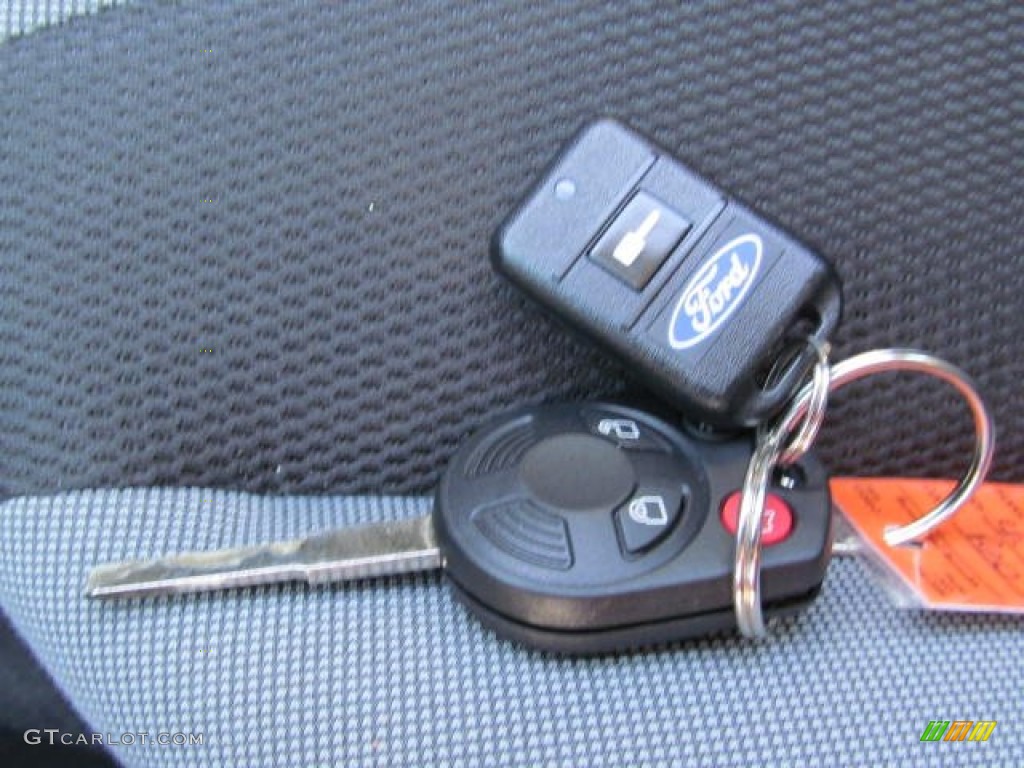 2012 Ford Focus SE Sport 5-Door Keys Photo #72787978