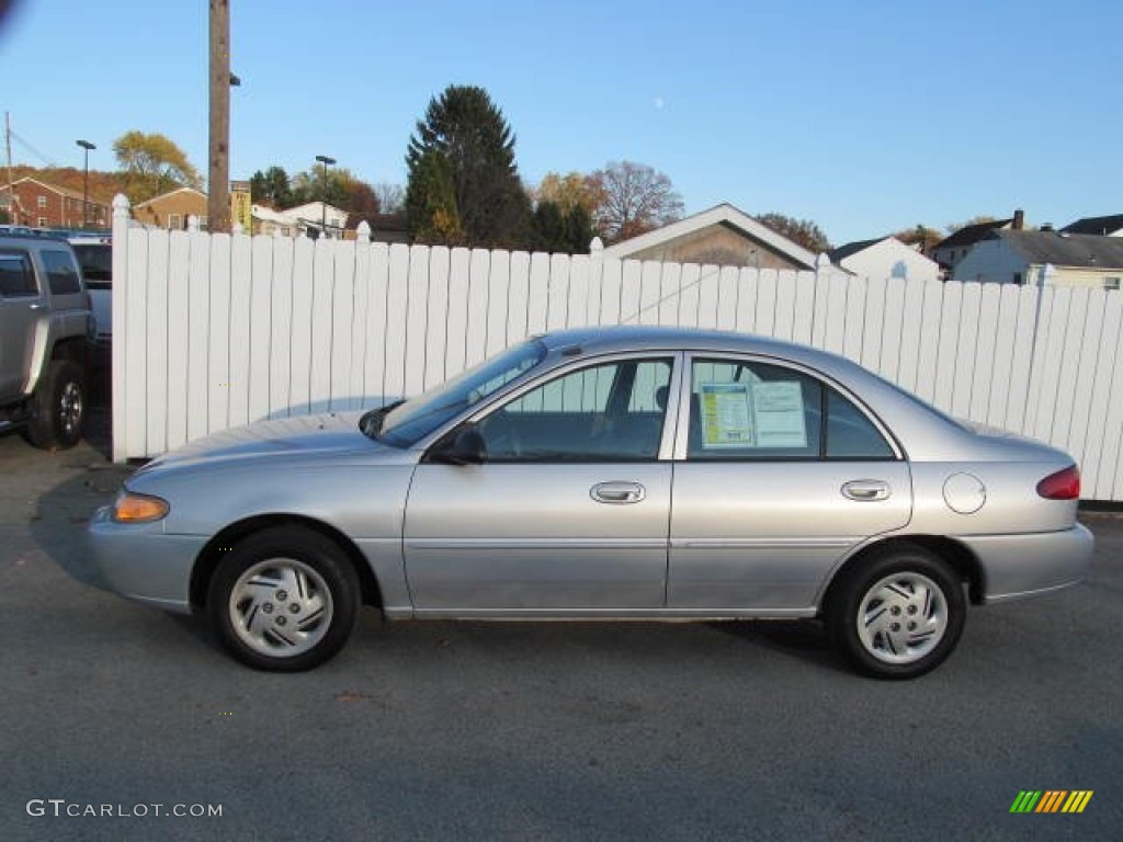 1999 Escort SE Sedan - Silver Frost Metallic / Medium Graphite photo #2
