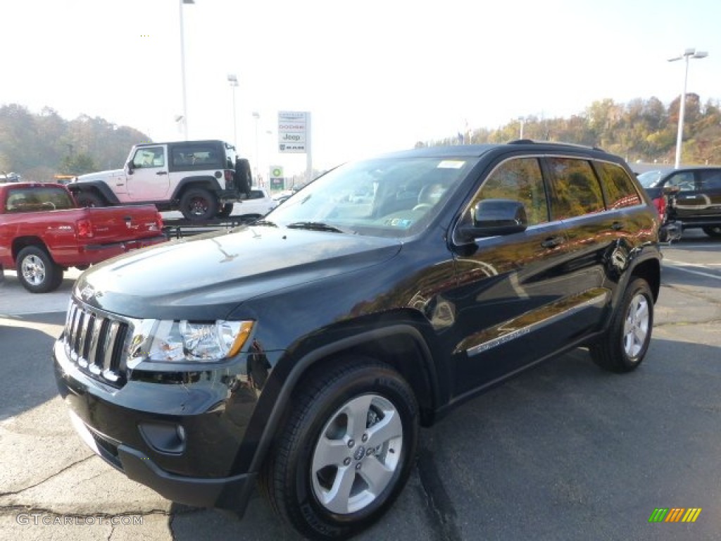 2013 Grand Cherokee Laredo X Package 4x4 - Black Forest Green Pearl / Dark Graystone/Medium Graystone photo #1