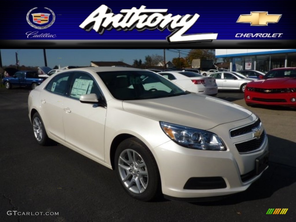 White Diamond Tricoat Chevrolet Malibu