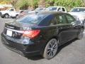 Black - 200 S Sedan Photo No. 3