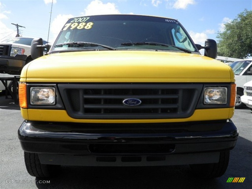 2007 E Series Van E250 Commercial - Fleet Yellow / Medium Flint Grey photo #3