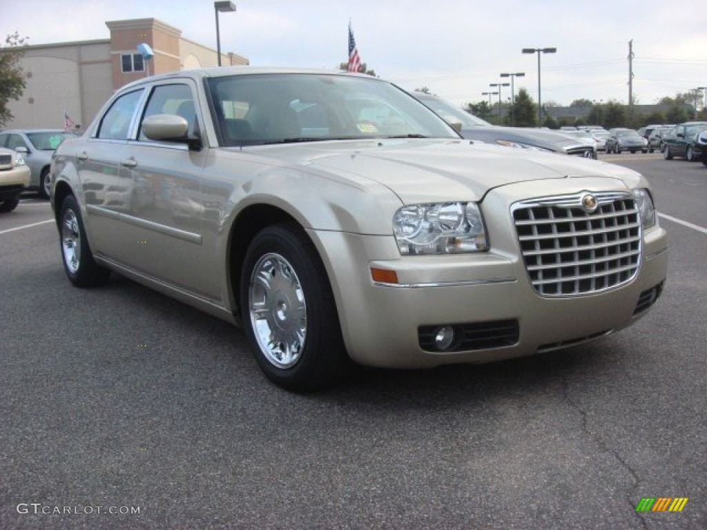 Linen Gold Metallic 2006 Chrysler 300 Touring Exterior Photo #72802880