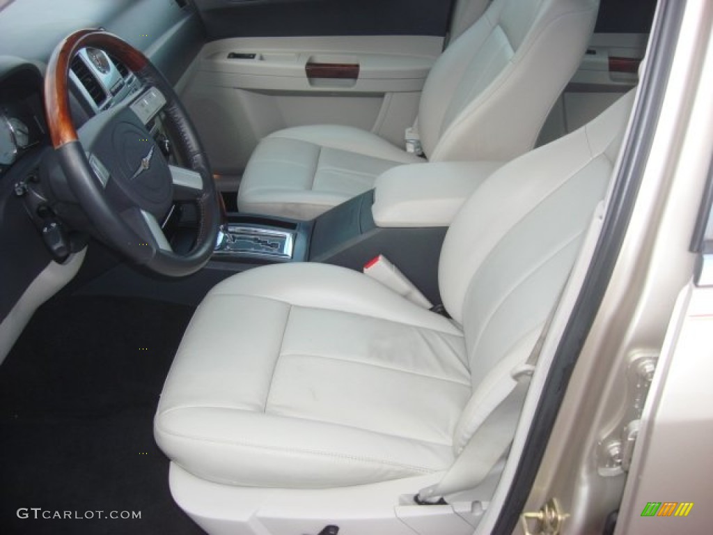 2006 Chrysler 300 Touring Front Seat Photo #72803065