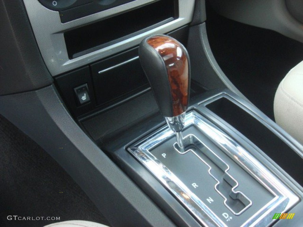 2006 Chrysler 300 Touring 5 Speed Automatic Transmission Photo #72803245
