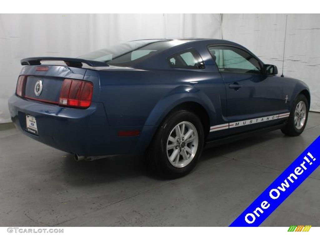 2006 Mustang V6 Deluxe Coupe - Vista Blue Metallic / Dark Charcoal photo #6