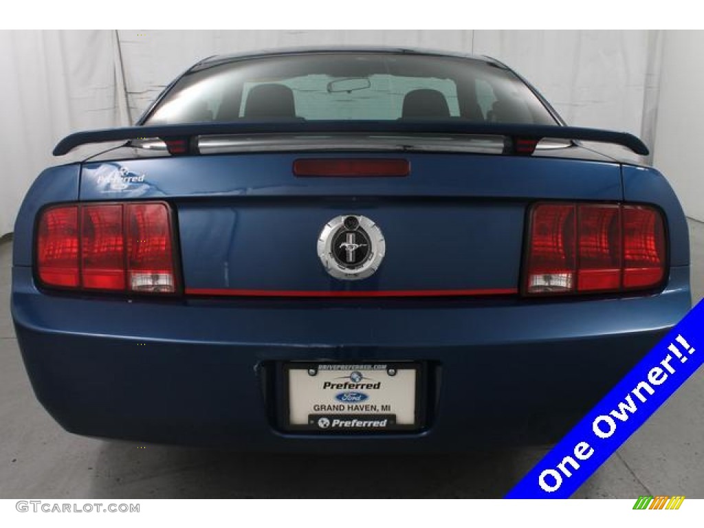 2006 Mustang V6 Deluxe Coupe - Vista Blue Metallic / Dark Charcoal photo #8