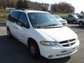 Bright White 2000 Dodge Caravan SE
