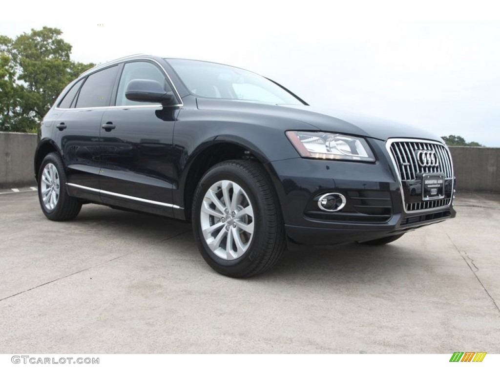 Moonlight Blue Metallic Audi Q5