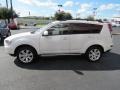 Diamond White Pearl - Outlander SE Photo No. 4
