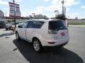Diamond White Pearl - Outlander SE Photo No. 5
