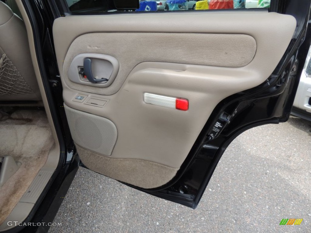 1999 Chevrolet Tahoe LT 4x4 Door Panel Photos