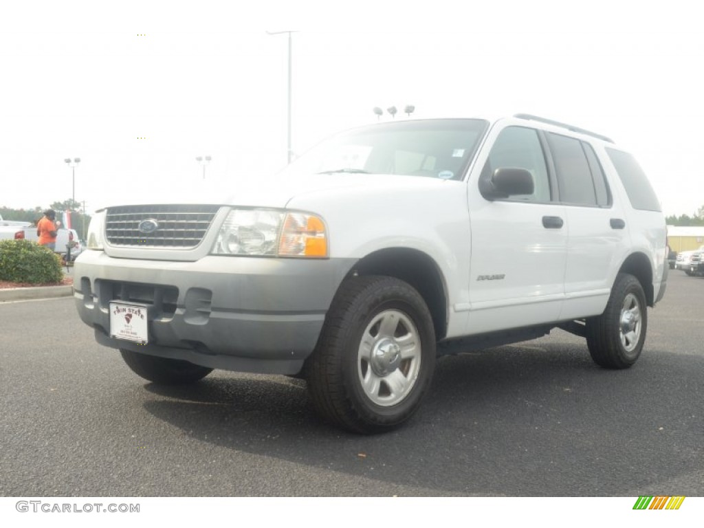 2002 Explorer XLS 4x4 - Oxford White / Graphite photo #1