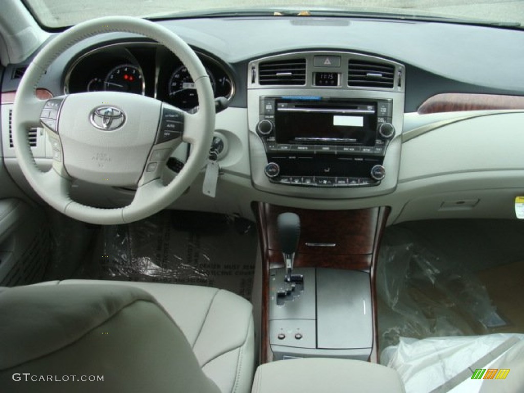 2011 Toyota Avalon Standard Avalon Model Dashboard Photos