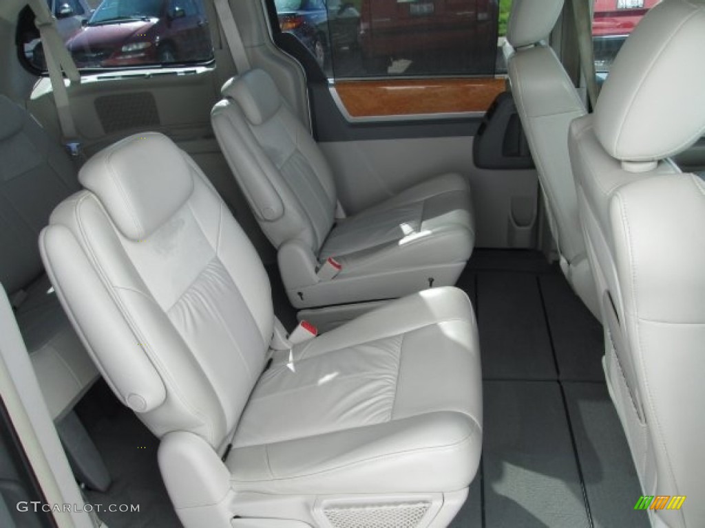Medium Slate Gray/Light Shale Interior 2008 Chrysler Town & Country Limited Photo #72819664