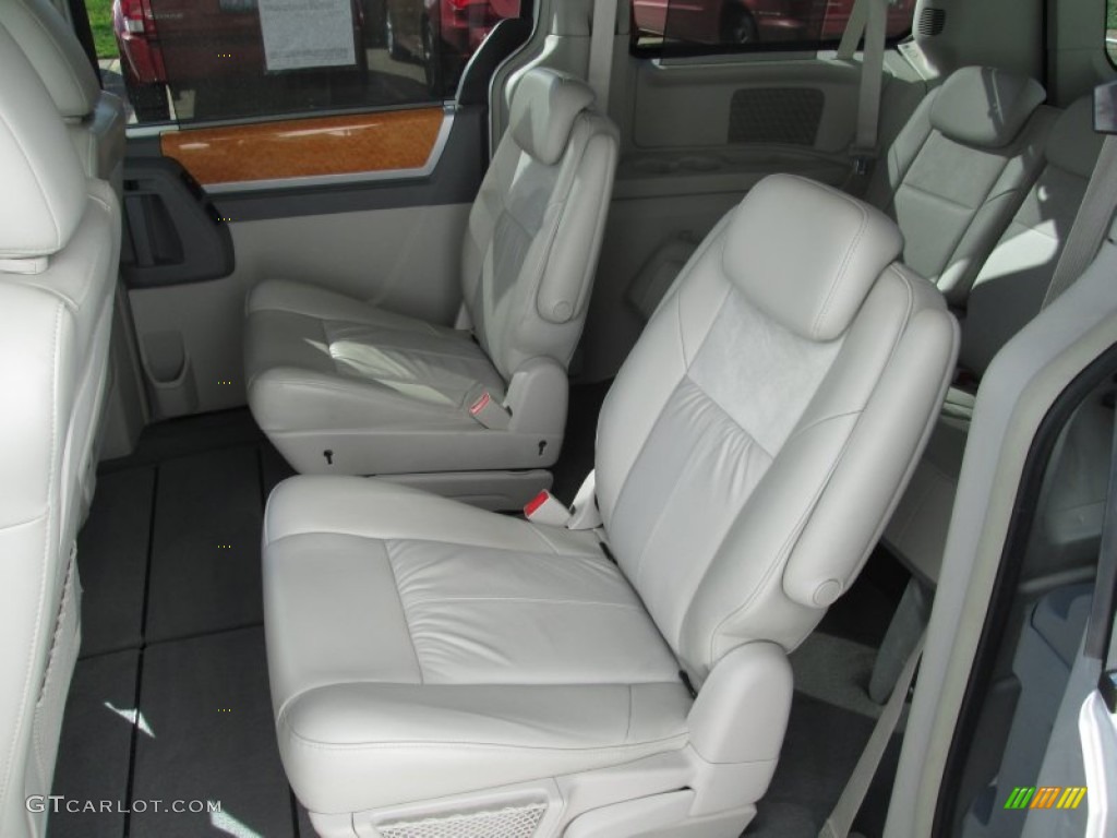 Medium Slate Gray/Light Shale Interior 2008 Chrysler Town & Country Limited Photo #72819859