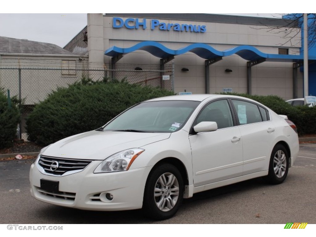 Winter Frost White Nissan Altima