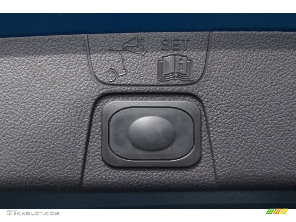 2013 C-Max Hybrid SEL - Blue Candy / Charcoal Black photo #15