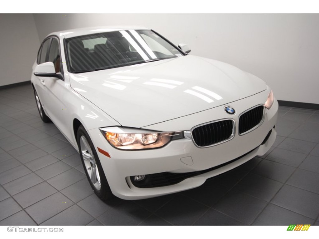 2013 3 Series 328i Sedan - Alpine White / Black photo #5