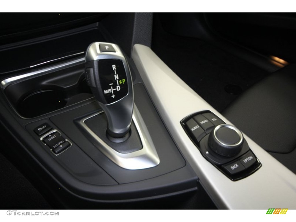 2013 3 Series 328i Sedan - Alpine White / Black photo #18