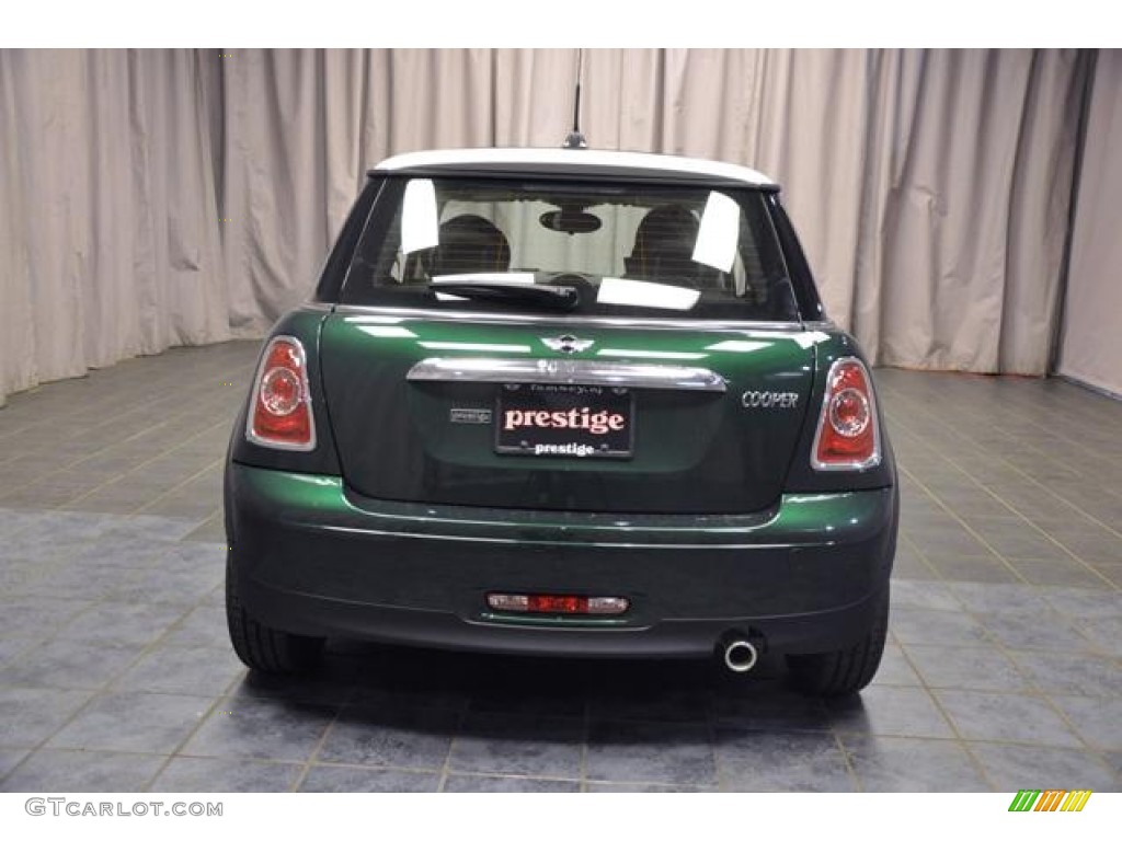 2013 Cooper Hardtop - British Racing Green II Metallic / Carbon Black photo #15