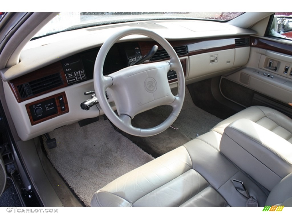 1995 DeVille Sedan - Light Driftwood Metallic / Ivory photo #5