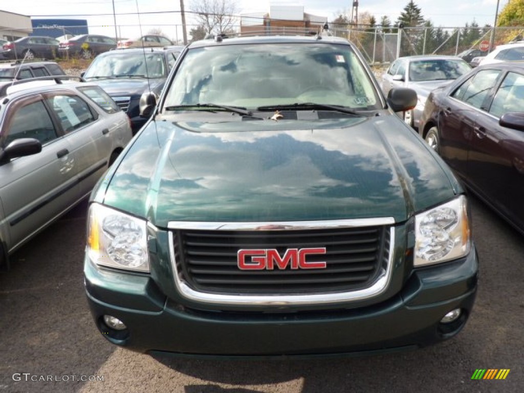 2005 Envoy SLT 4x4 - Emerald Jewel Green Metallic / Light Gray photo #2