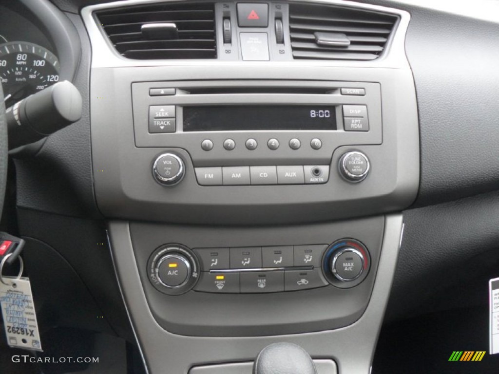 2013 Sentra SV - Super Black / Charcoal photo #4
