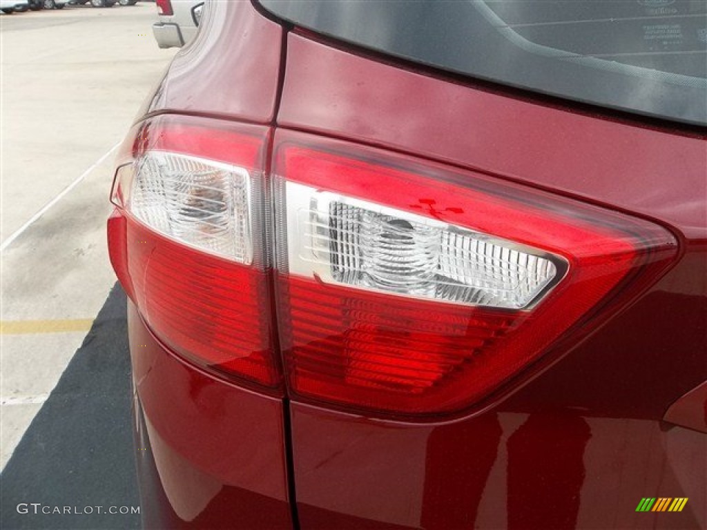 2013 C-Max Hybrid SE - Ruby Red / Medium Light Stone photo #10