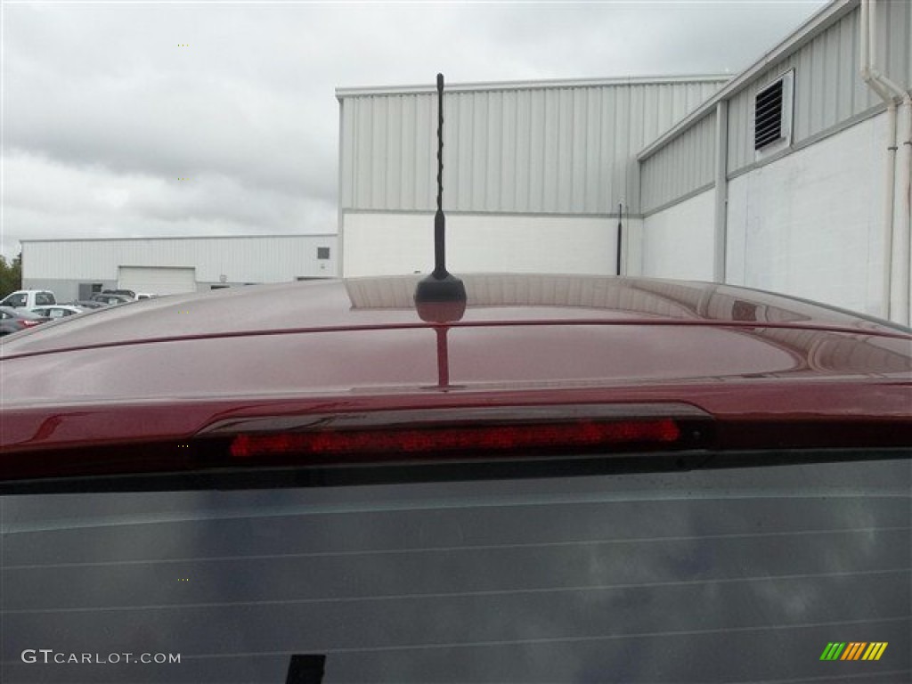 2013 C-Max Hybrid SE - Ruby Red / Medium Light Stone photo #12