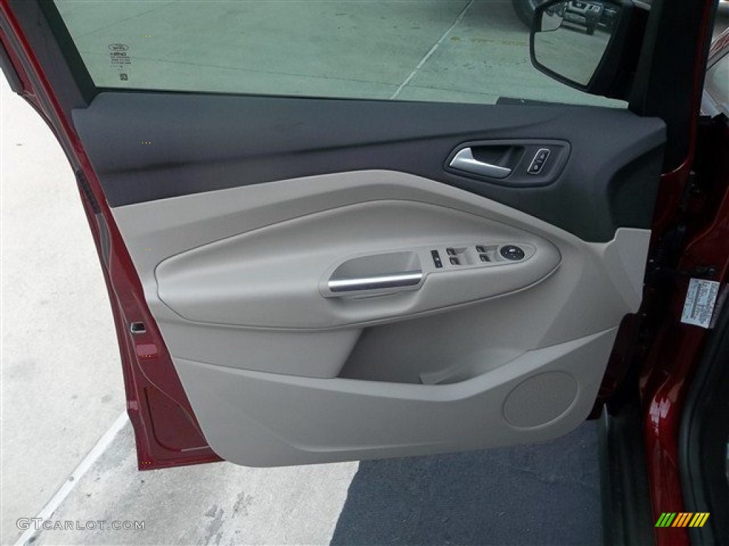 2013 C-Max Hybrid SE - Ruby Red / Medium Light Stone photo #28