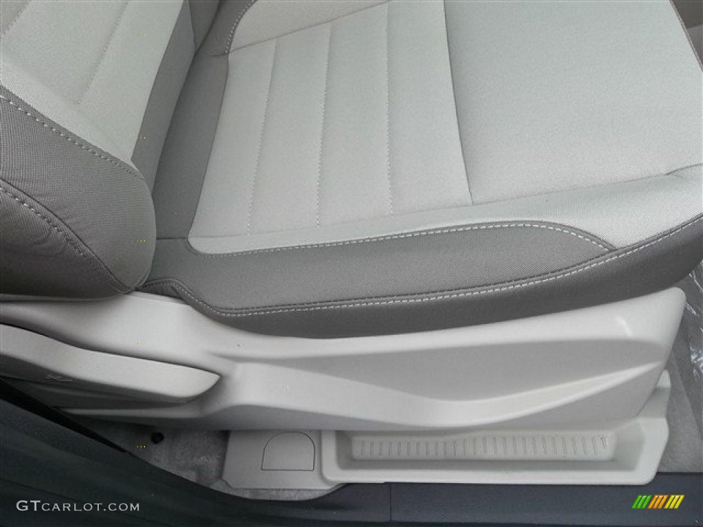 2013 C-Max Hybrid SE - Ruby Red / Medium Light Stone photo #35