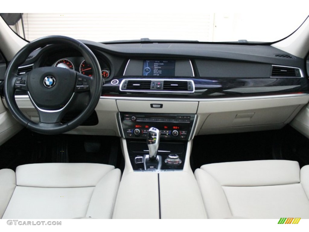 2011 BMW 5 Series 535i Gran Turismo Ivory White/Black Dashboard Photo #72836828