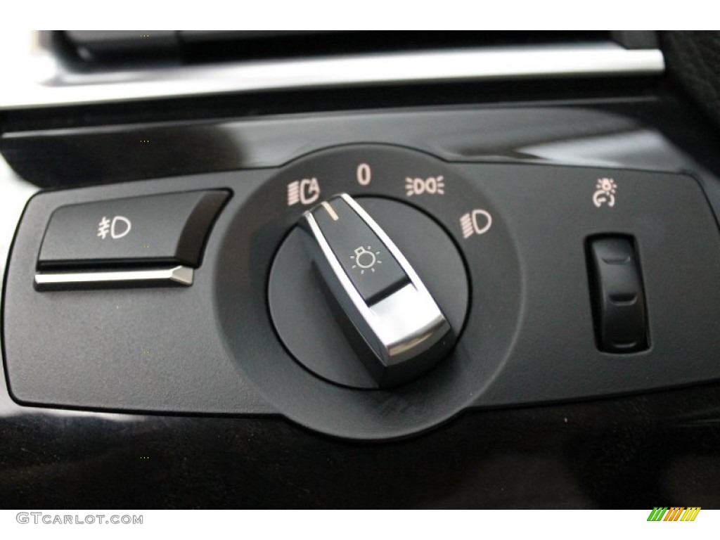 2011 BMW 5 Series 535i Gran Turismo Controls Photo #72837235