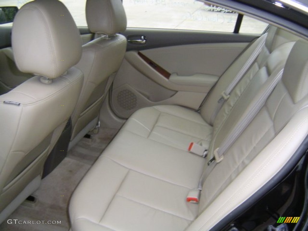 2009 Nissan Altima 2.5 SL Interior Color Photos