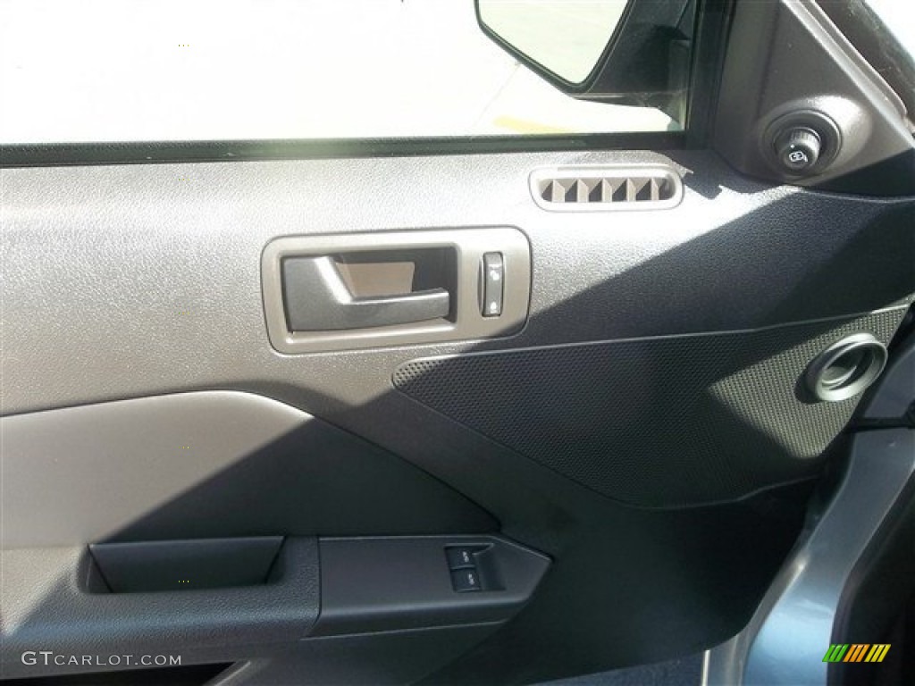 2013 Mustang V6 Coupe - Ingot Silver Metallic / Charcoal Black photo #22