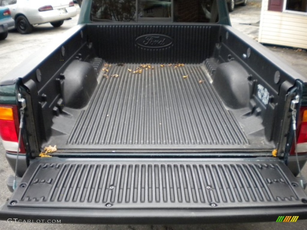 1998 Ranger XLT Extended Cab - Deep Emerald Green Metallic / Medium Graphite photo #37