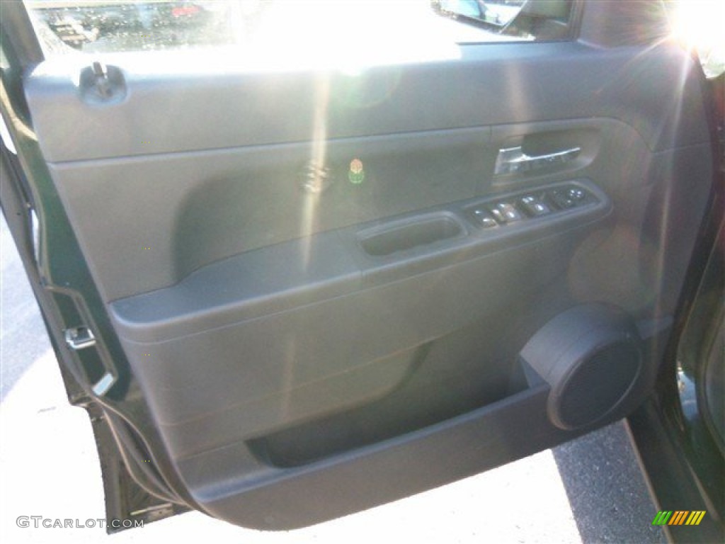 2011 Liberty Sport 4x4 - Natural Green Metallic / Dark Slate Gray photo #7