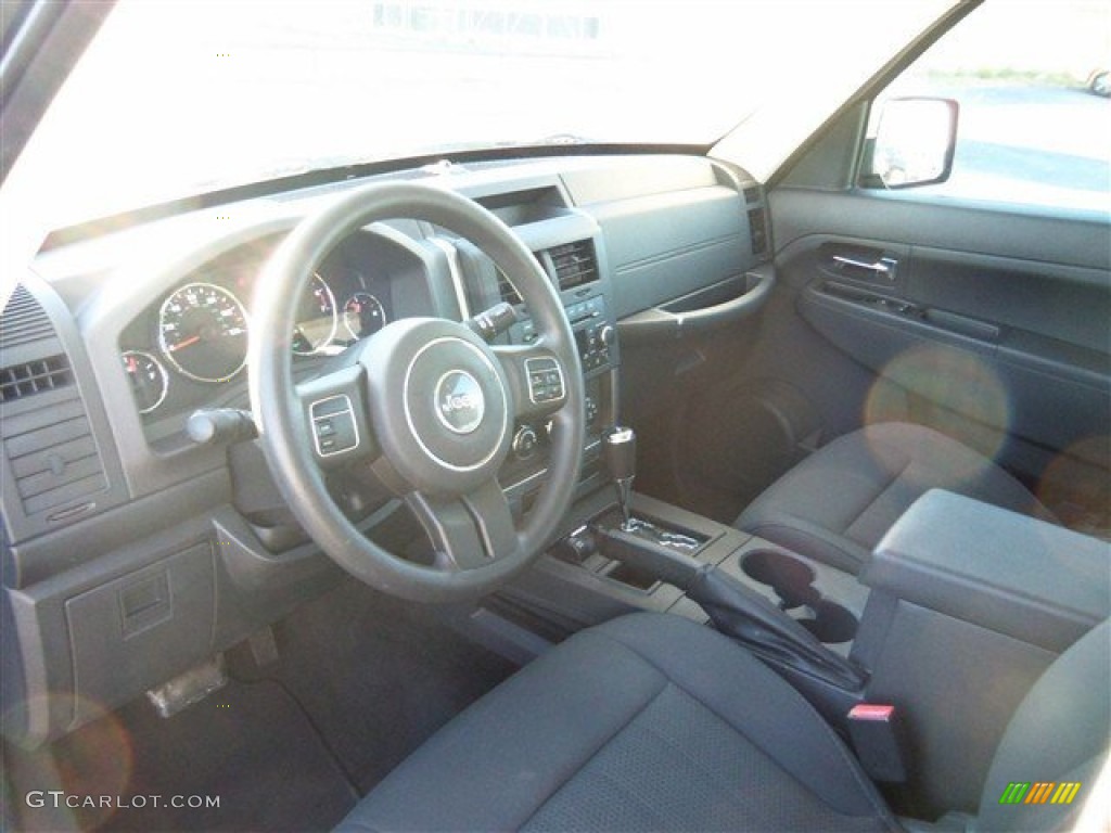 2011 Liberty Sport 4x4 - Natural Green Metallic / Dark Slate Gray photo #8