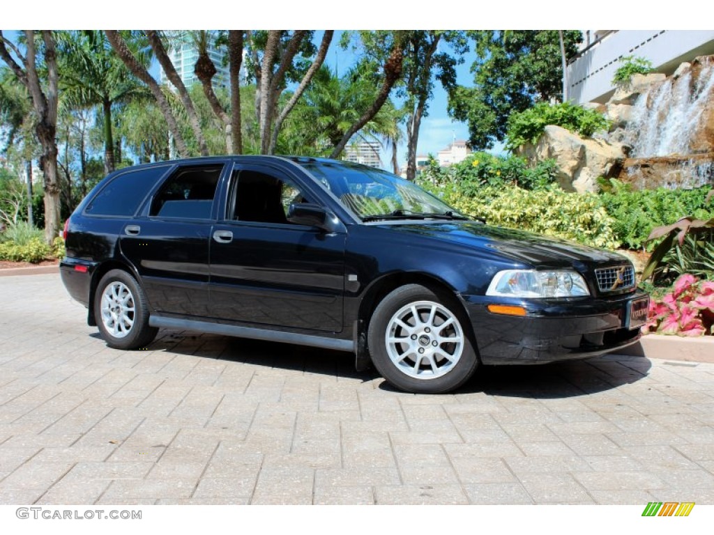 Black Sapphire Metallic 2004 Volvo V40 Standard V40 Model Exterior Photo #72845685