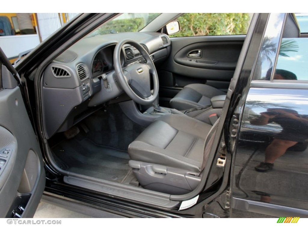 Graphite Interior 2004 Volvo V40 Standard V40 Model Photo #72845941