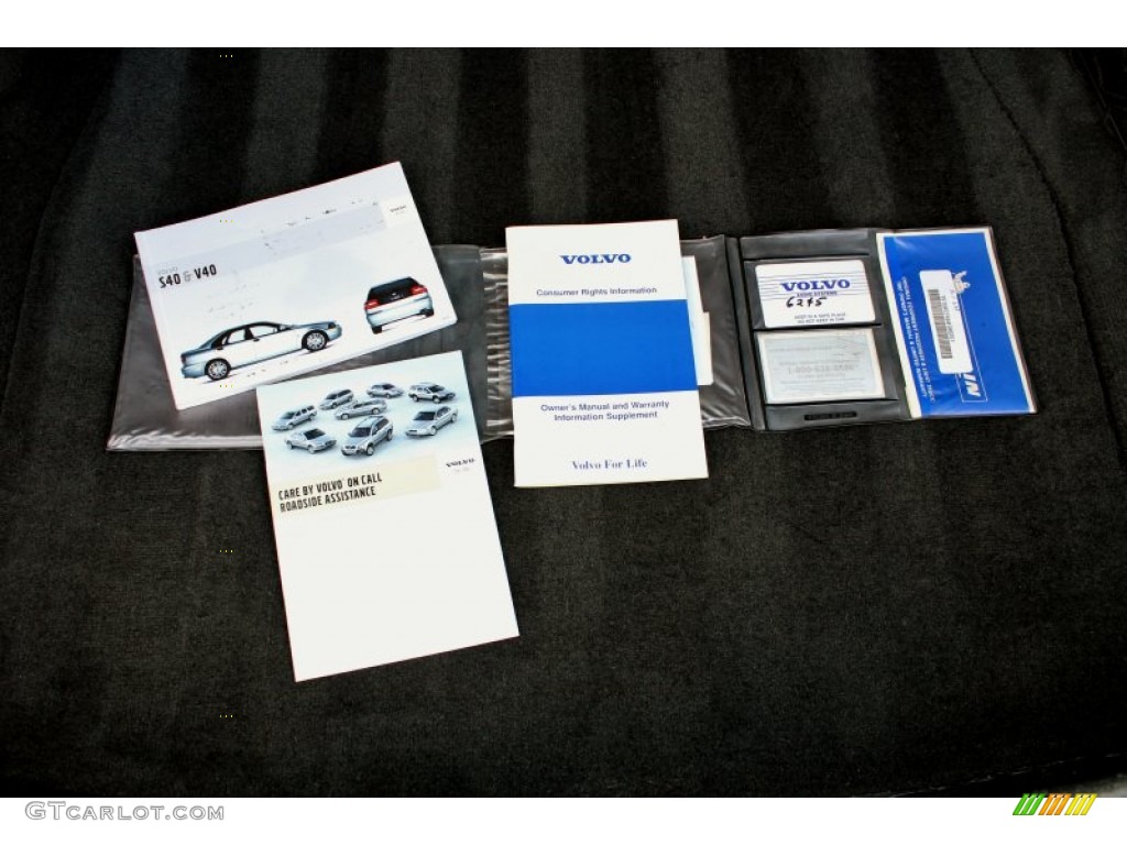 2004 Volvo V40 Standard V40 Model Books/Manuals Photo #72846390