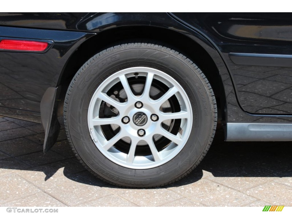 2004 Volvo V40 Standard V40 Model Wheel Photos