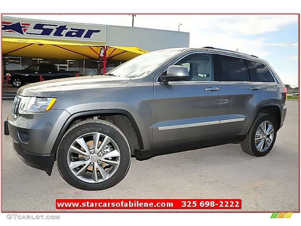 2013 Grand Cherokee Laredo - Mineral Gray Metallic / Dark Graystone/Medium Graystone photo #1