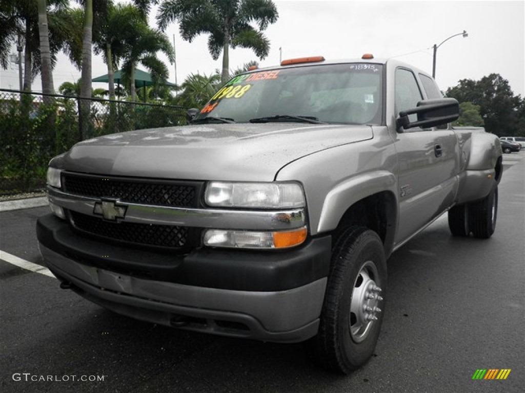 2002 Silverado 3500 LS Extended Cab 4x4 Dually - Light Pewter Metallic / Graphite photo #7